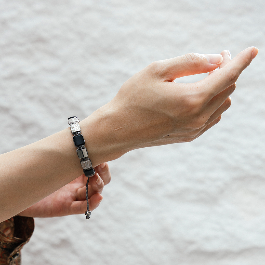 Nouvelle｜weave｜白水晶。黑瑪瑙手鍊